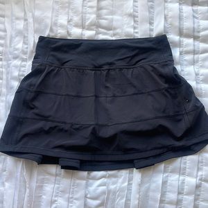 Size 2 Black Lululemon Pace Rival Mid-Rise Short Skirt